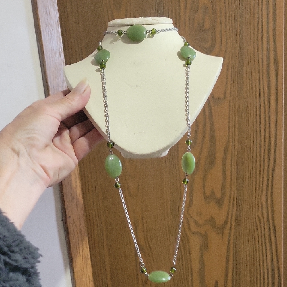 Vintage Green Stone  Necklace 38"